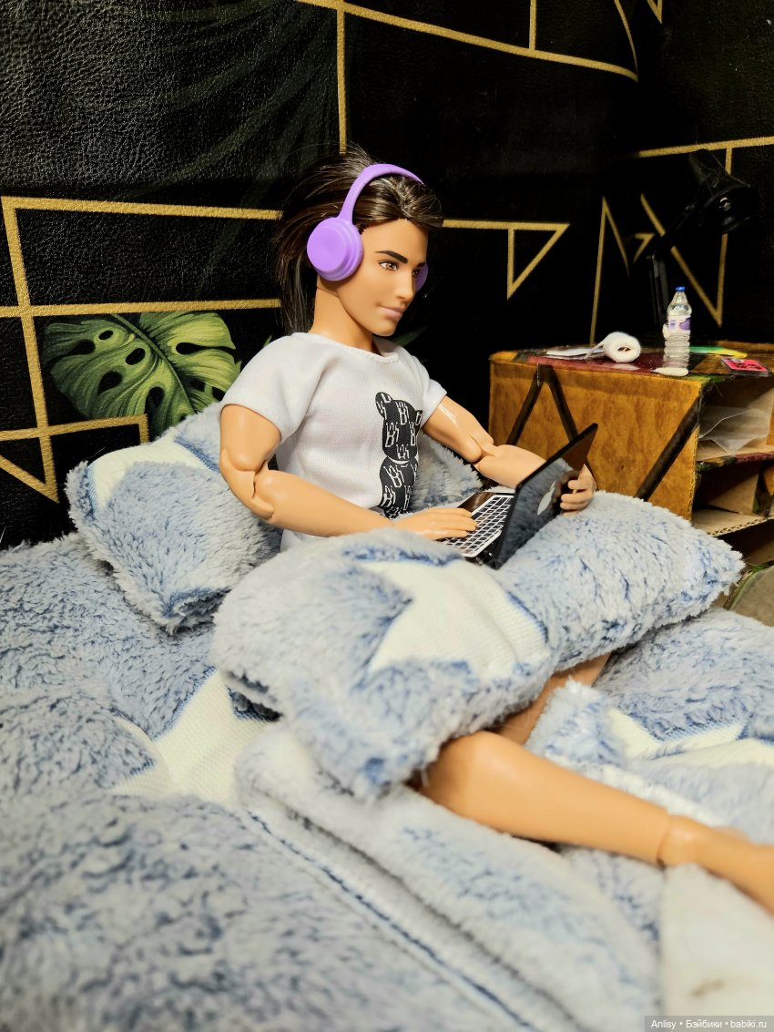 Постельный режим 2.0 — Куклы Barbie (Барби): Looks