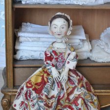 Кукла-реплика из дерева Леди Анна