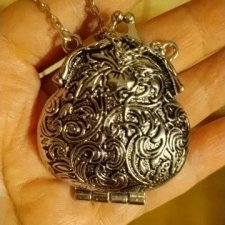 Сумочка кулон для куклы