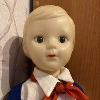 здравствуйте. хочу узнать что за кукленок ссср