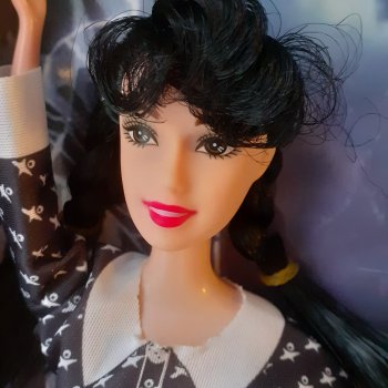 Не для слабонервных! 😄 Обзор на китайскую куклу Уэнздей Аддамс