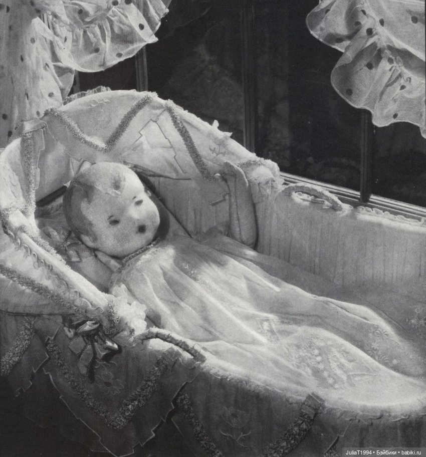 Детский манекен в крестильной одежде