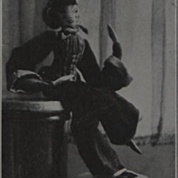 Игрушки для взрослых авторства Эмиля Отто Хоппе (1878-1972). Статья из американского журнала Vogue за 1 января 1921 года