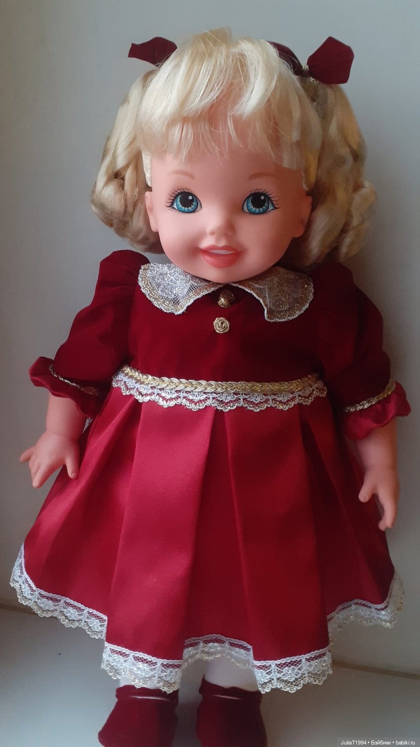 Распаковка куклы Holiday Kelly (2000) (фото 6)