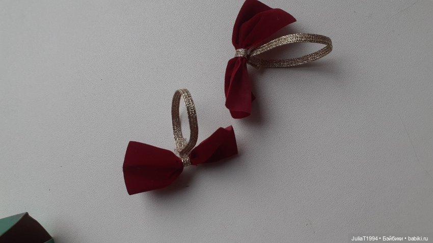 Распаковка куклы Holiday Kelly (2000) (фото 5)