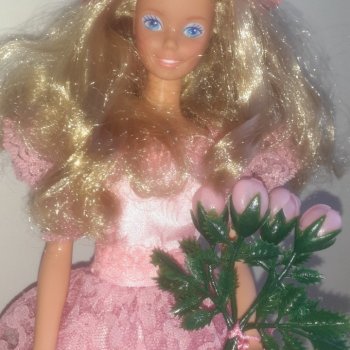 Прекрасная подружка невесты Камилла