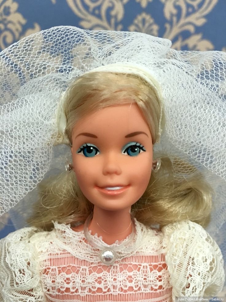 Beautiful Bride Barbie (1976)