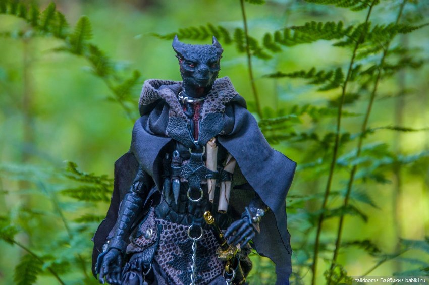 Кукла в образе аргонианки из Skyrim