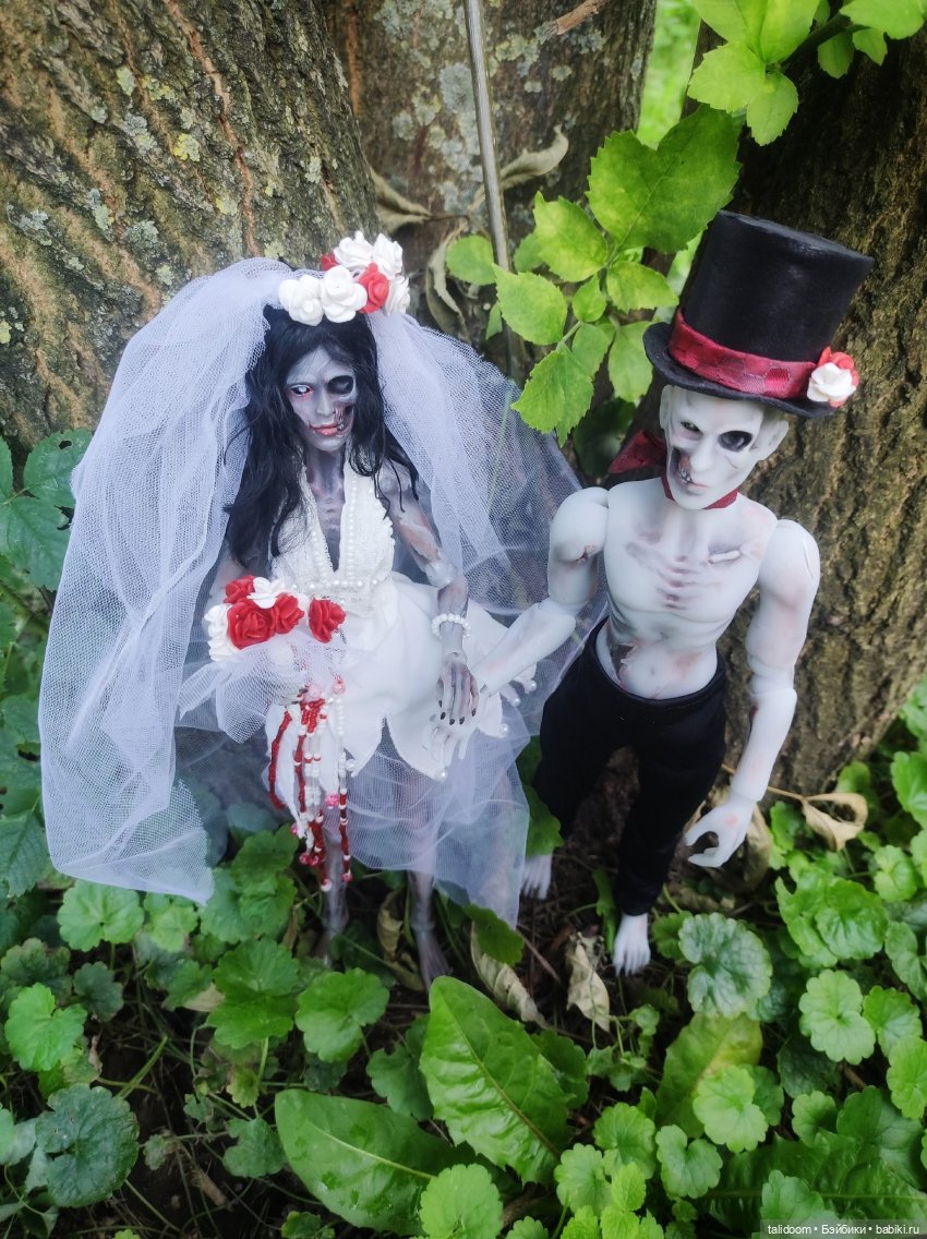 Невеста и жених зомби высотой около 32см