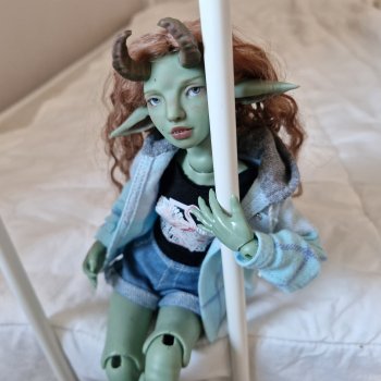 Новые девочки в полиуретане. Милахи!