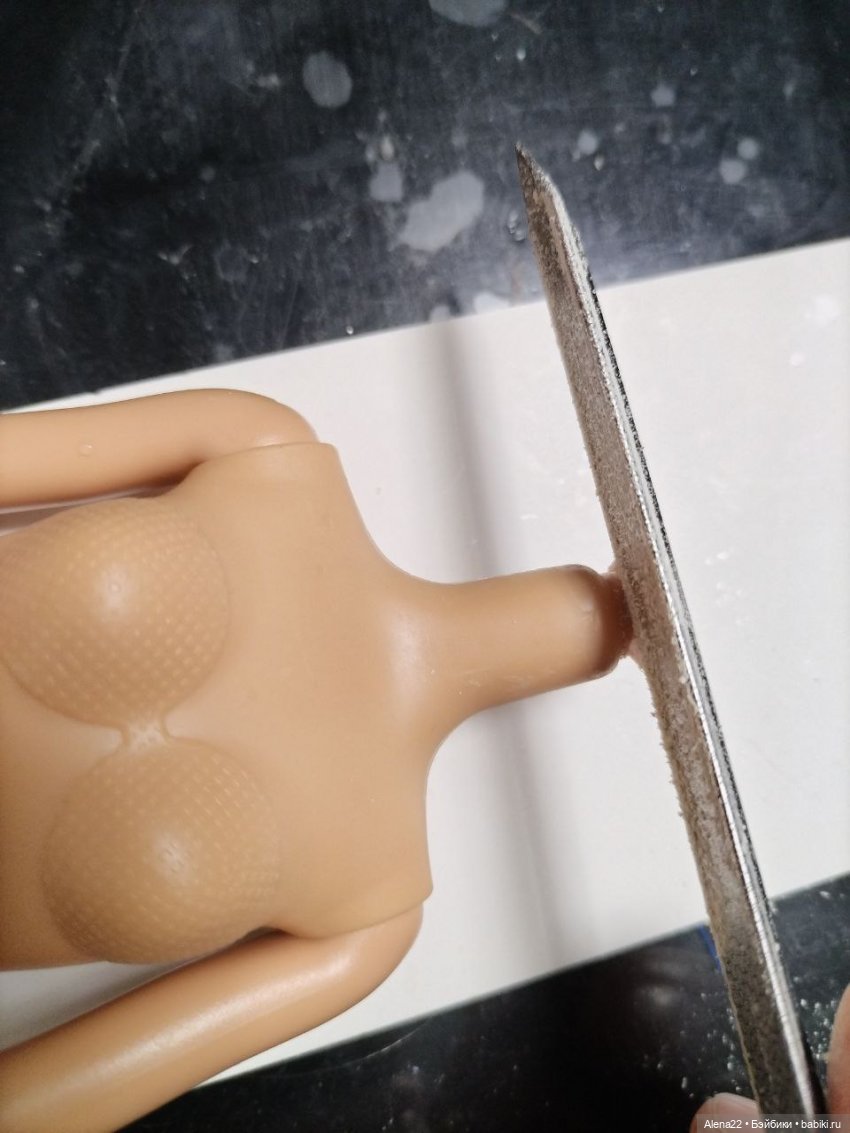 Замена неподвижного шейного шарнира аналога Барби на подвижный Замена неподвижного шейного шарнира аналога Барби на подвижный