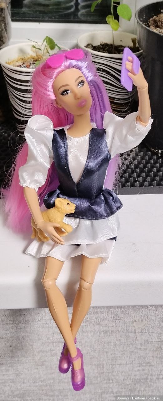 София Лина с подвижным шейным шарниром София Лина с подвижным шейным шарниром