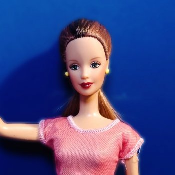 Барби Pretty in plaid- восстановление покусанного лица