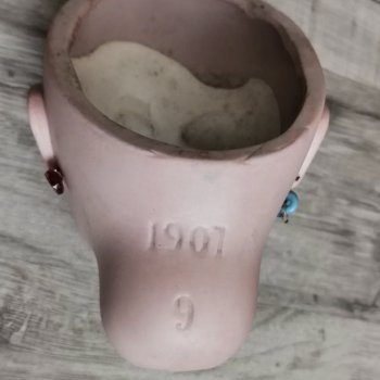 Тайна розового фарфора