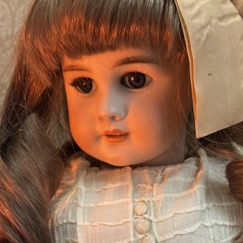 Куклы с маркировкой "DEP": история и особенности