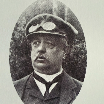 Незнакомые лица, знакомые имена.