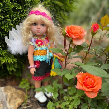 Ангелочек в розочках