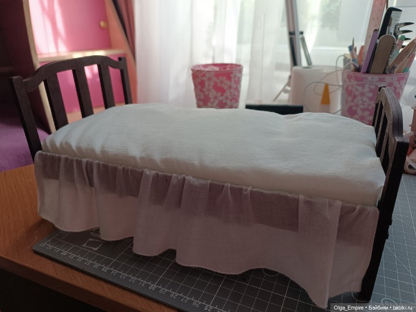 Кровать 19 века в масштабе 1:6 (фото 10)