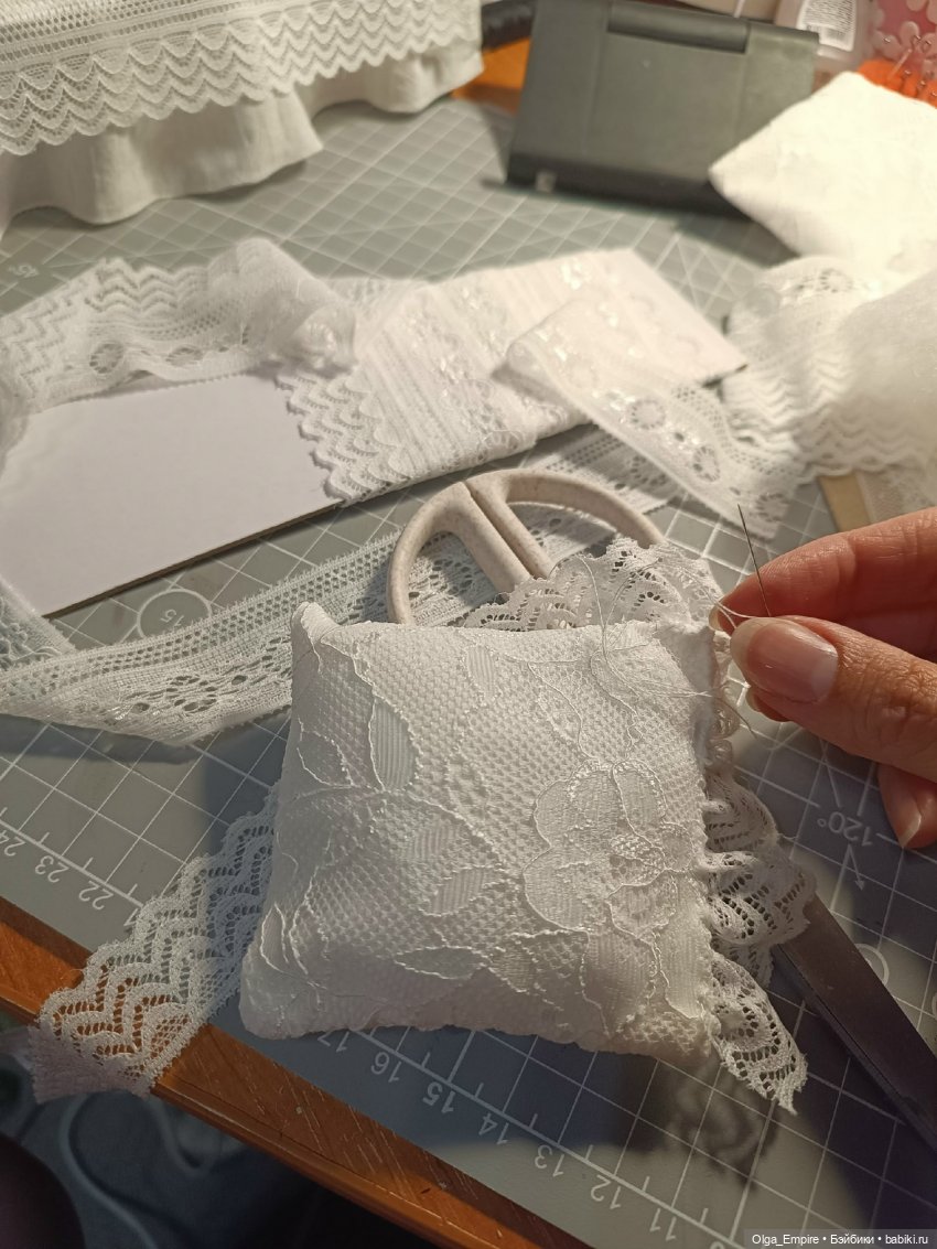 Кровать 19 века в масштабе 1:6