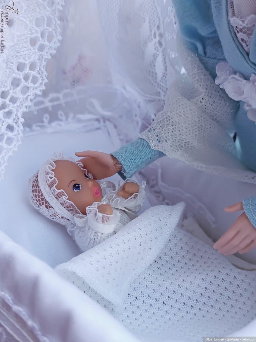 Детская кроватка 19 века — Мебель для кукол и домиков: фото