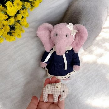 Маленькая инфанта Амелия 🤗