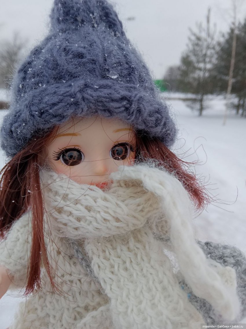 "Замерзла?" "Не-а!" Еще хочет гулять.