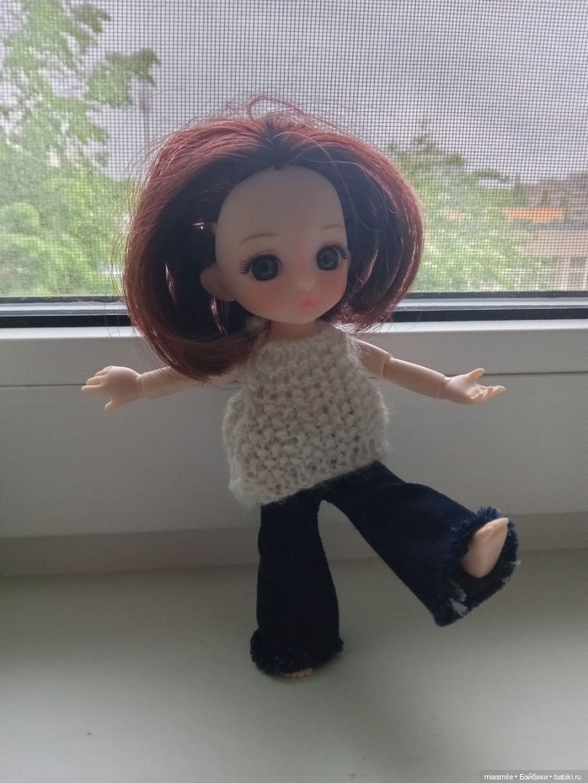 Шарнирная кукла баболи в движении