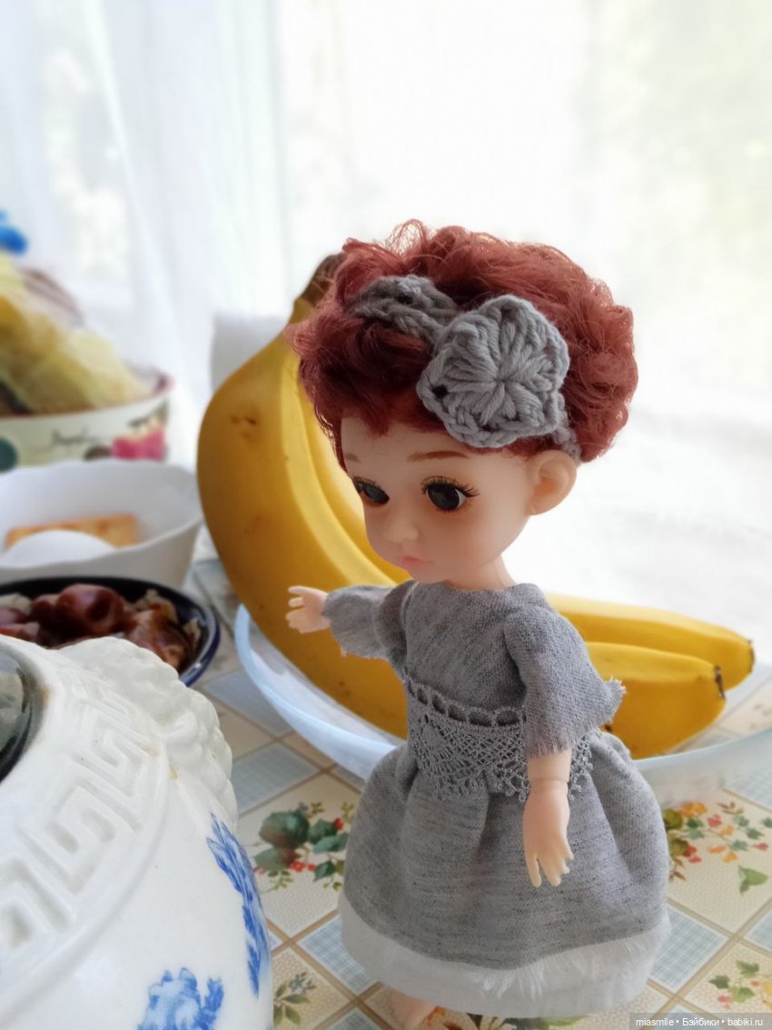 Кукла баболи на кухне