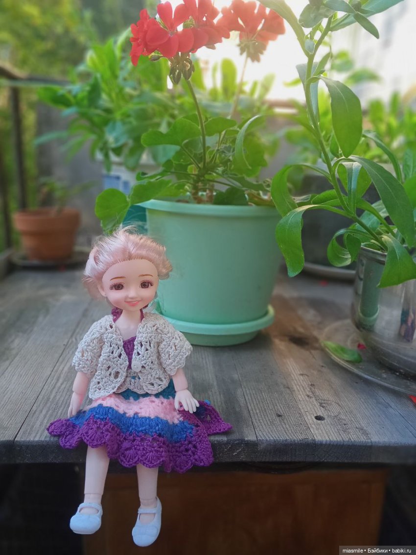 Небольшая шарнирная кукла 22 см