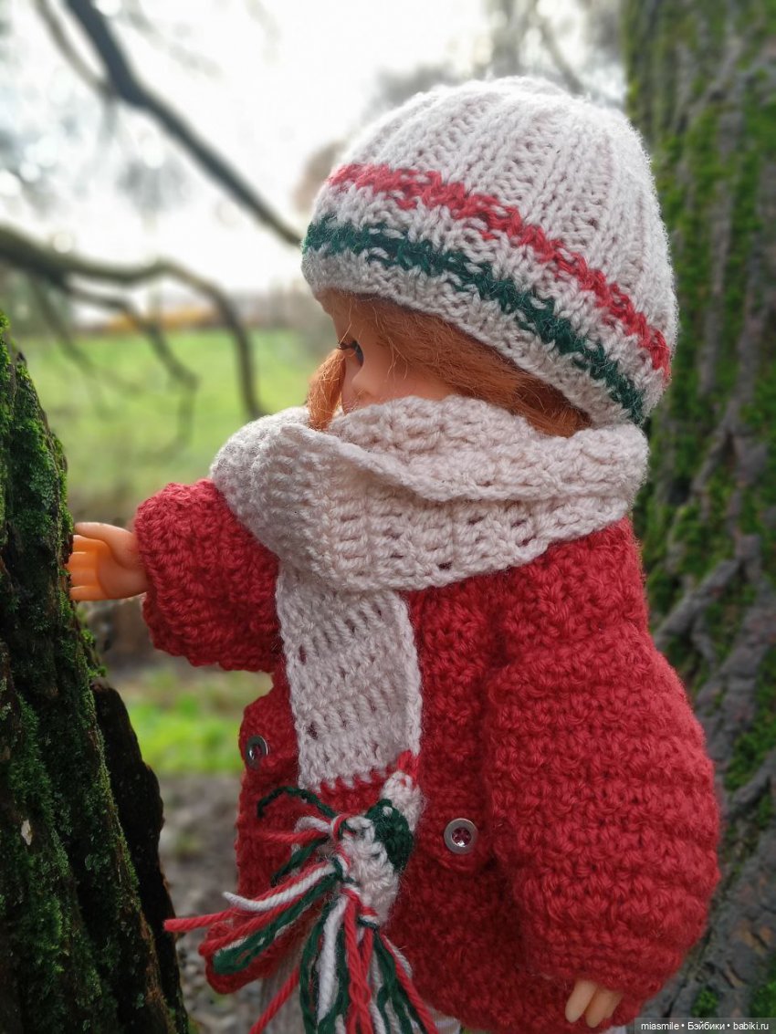 Рита у дерева