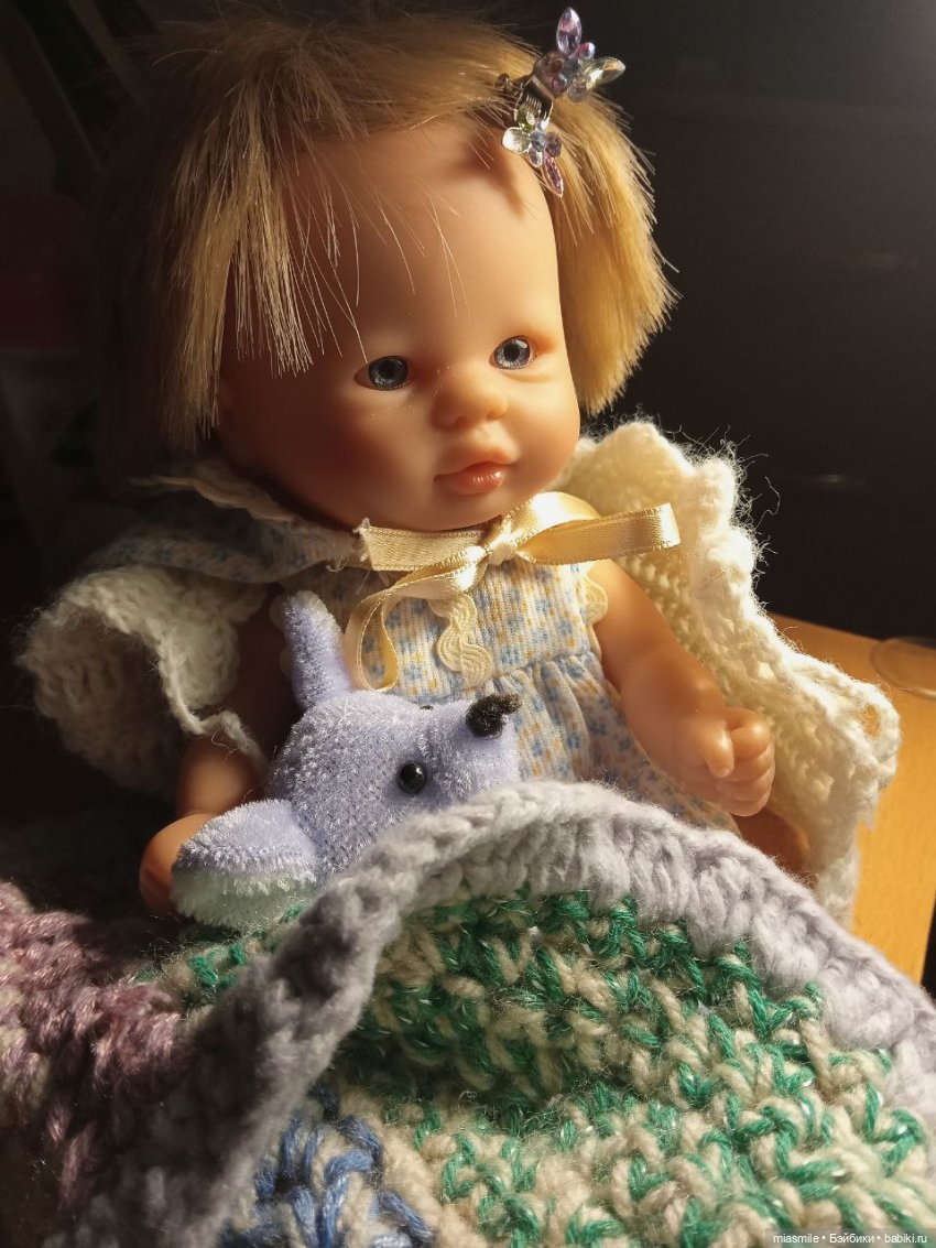Маленькая куколка-пупс 21 см