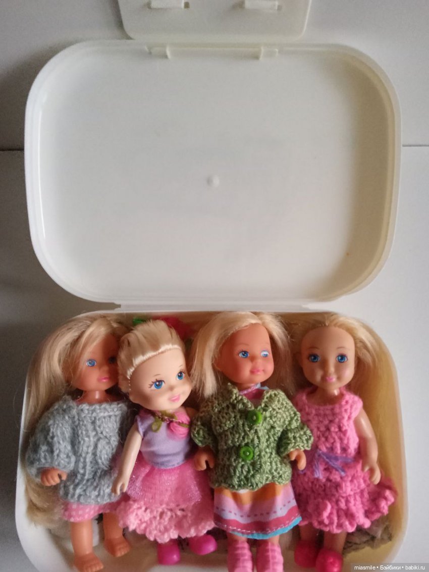 Коробка для маленьких кукол