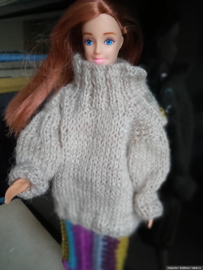 Вязаная одежда для куклы Анлили