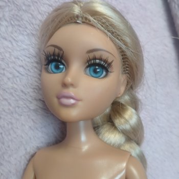 Ещё одна спасённая кукла.