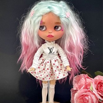 Помогите найти автора куколки