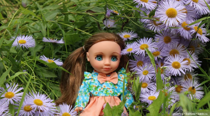 Ясенька и цветочки — Российские куклы Весна (фото 6)