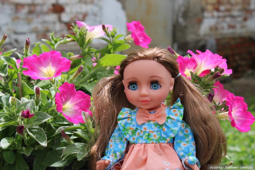 Ясенька и цветочки — Российские куклы Весна (фото 5)