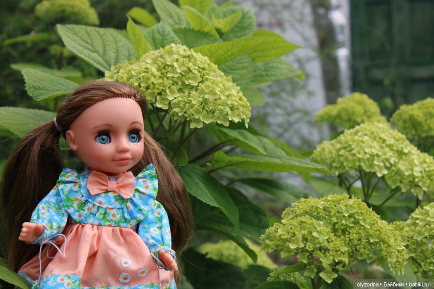 Ясенька и цветочки — Российские куклы Весна (фото 4)