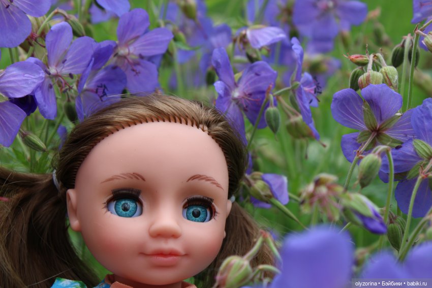 Ясенька и цветочки — Российские куклы Весна (фото 9)