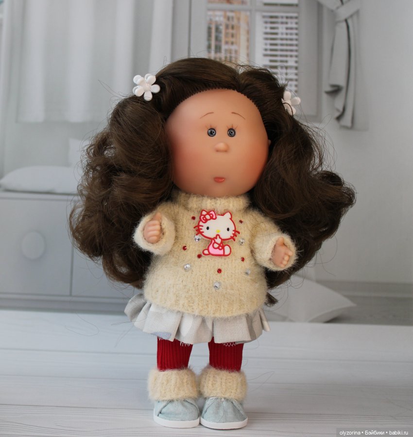 Чем заняться — Куклы Nines d'Onil (Нинес): Миа (Mia) (фото 3)