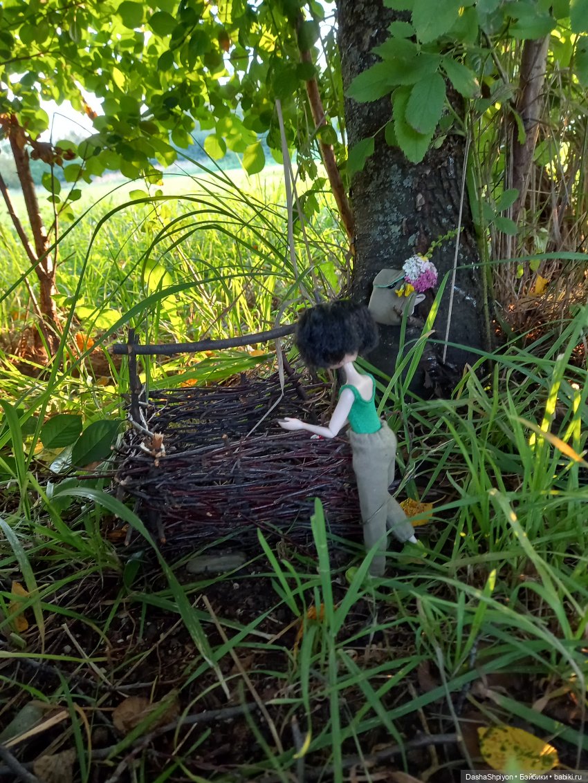 Небольшая разведка и шалаш 🌳🪵🌿 (фото 3)