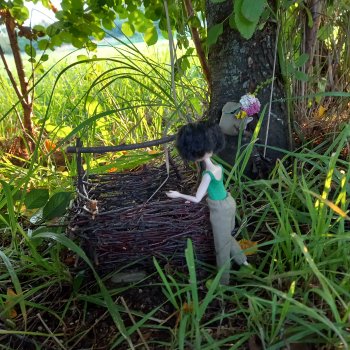 Небольшая разведка и шалаш 🌳🪵🌿