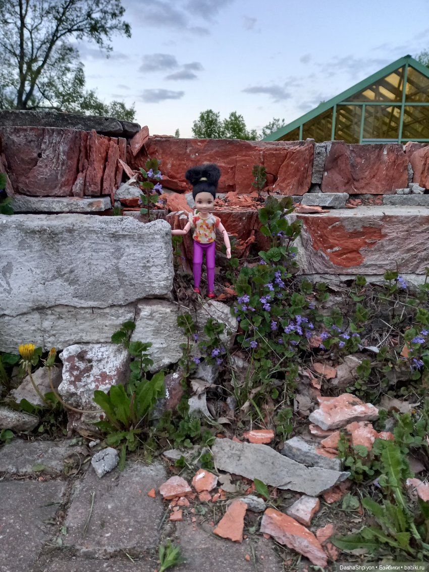 На кирпичах 🧱🔥 — Гибриды шарнирных кукол (не БЖД): подбор тела