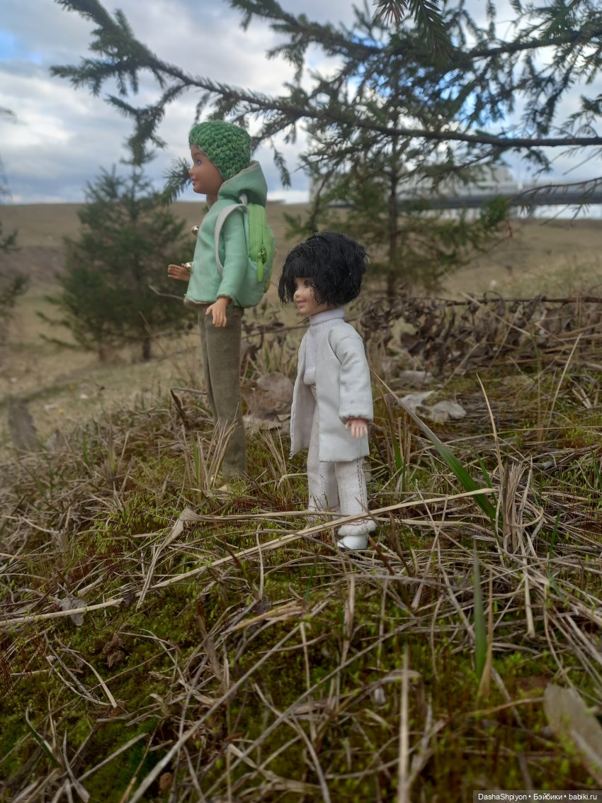 🌱Апрельская прогулка возле ёлочек🌲🌼