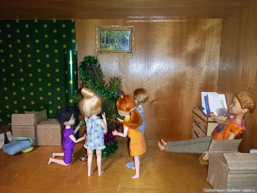 🎄 Компания наряжает ёлку на Новый Год 🌲🎊