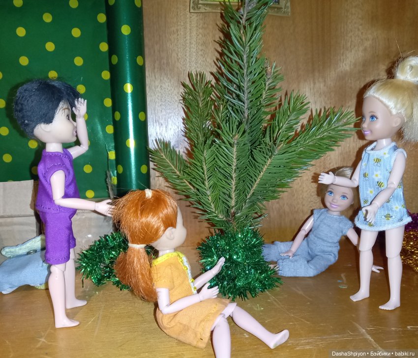 🎄 Компания наряжает ёлку на Новый Год 🌲🎊