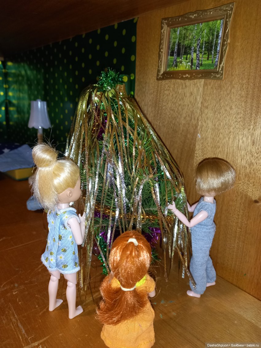 🎄 Компания наряжает ёлку на Новый Год 🌲🎊