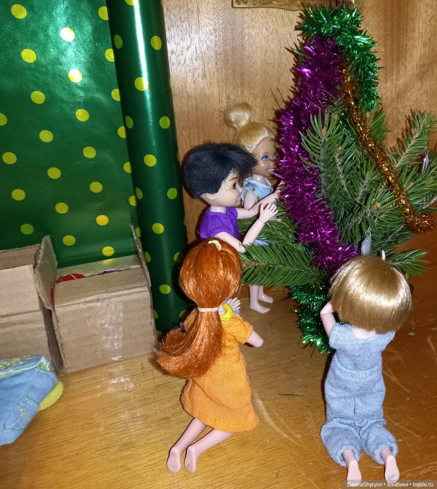 🎄 Компания наряжает ёлку на Новый Год 🌲🎊