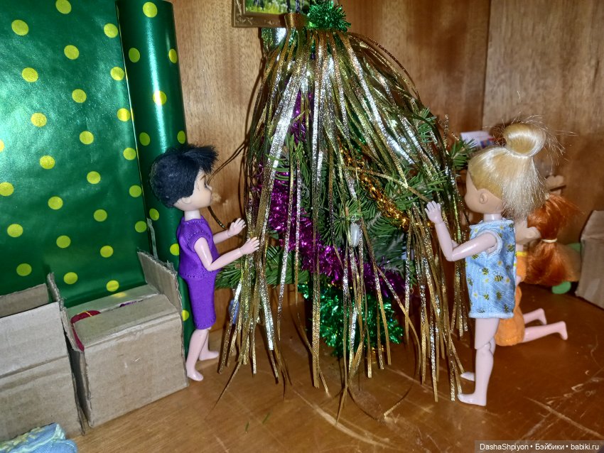 🎄 Компания наряжает ёлку на Новый Год 🌲🎊