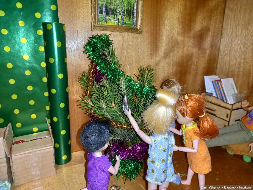 🎄 Компания наряжает ёлку на Новый Год 🌲🎊